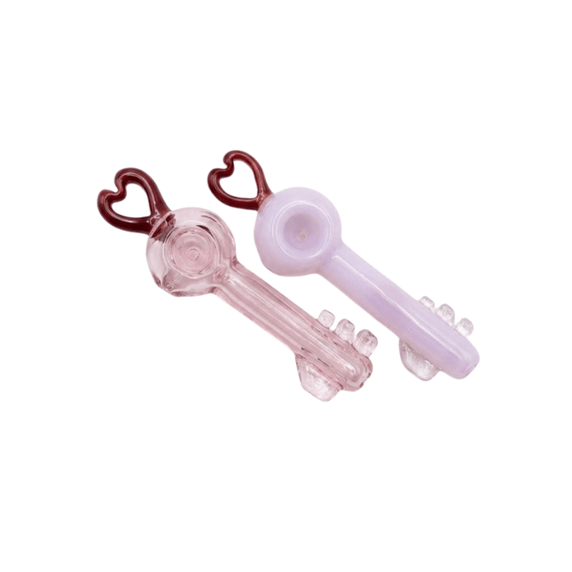 4" Heart Hand Pipe - Virginia Vapes & Tobacco